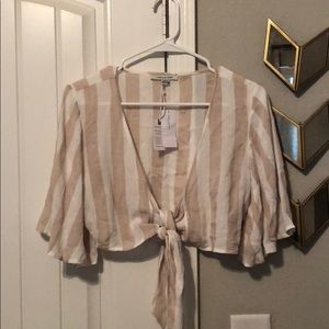 American Eagle cream and white crop top NWT